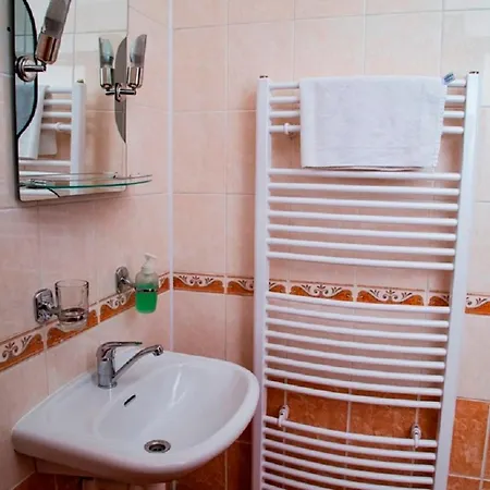 Gutská Bašta Gasthof 3*